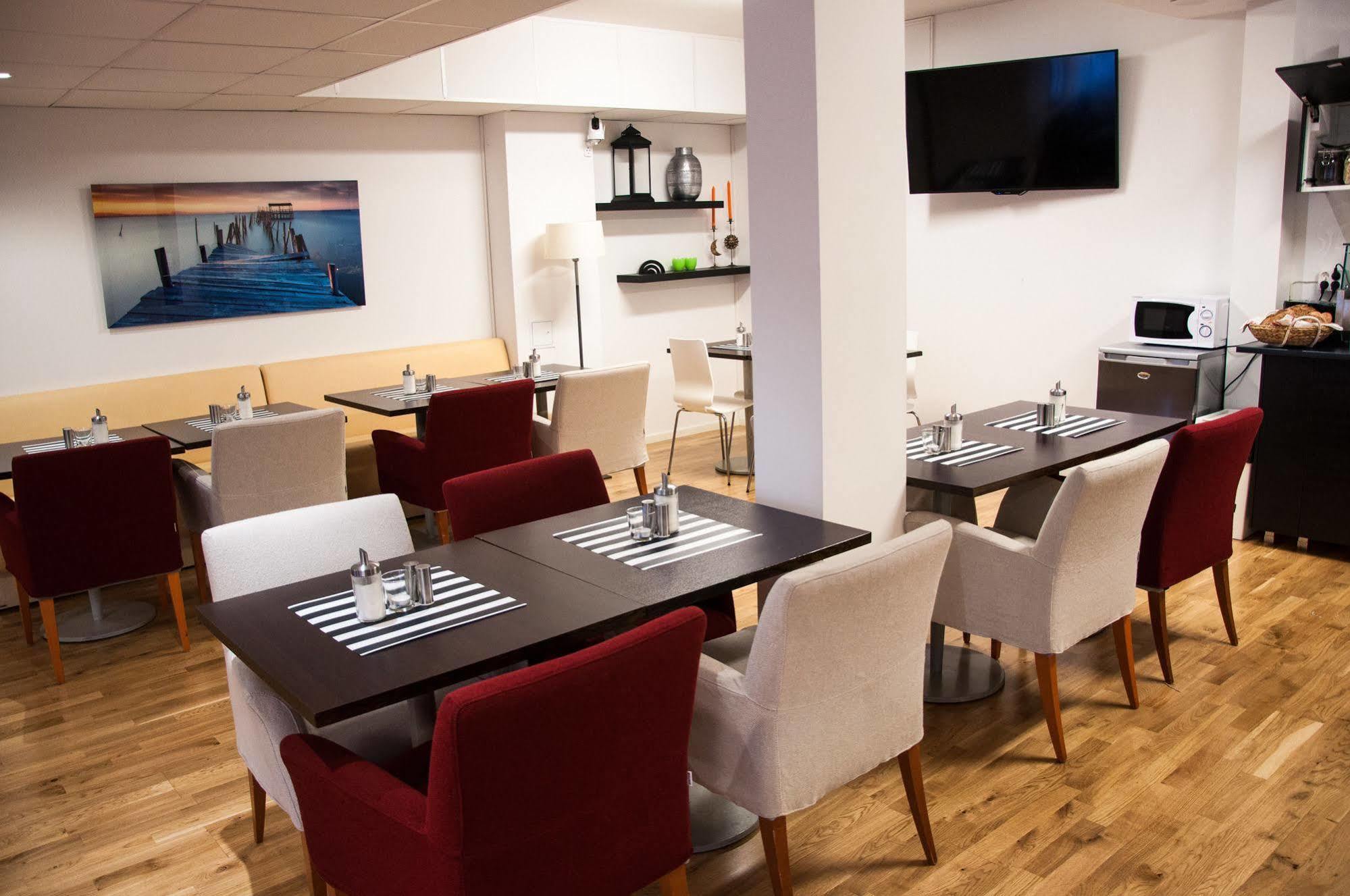 Stay Xtra Hotel Kista Sztokholm Zewnętrze zdjęcie